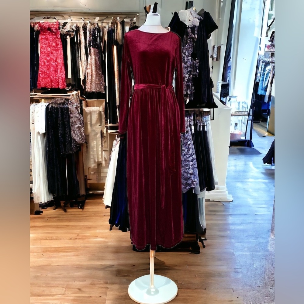 Zattcas New with tags stretch velvet red maxi Dress L